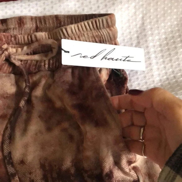 NWT Red Haute Velour Basic Joggers Small - Picture 5 of 8